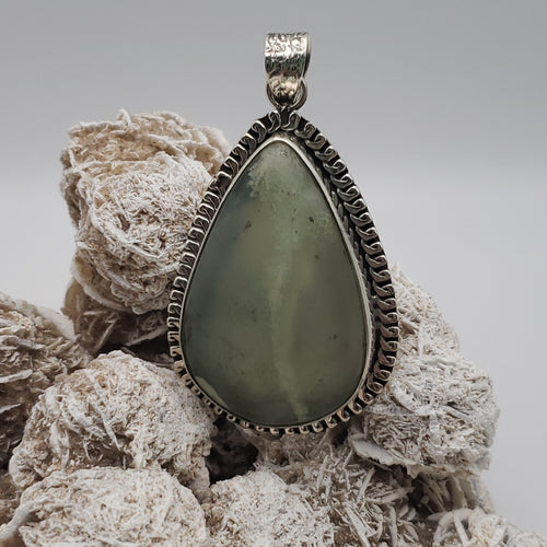 Green Chalcedony Sterling Silver Pendant with 20