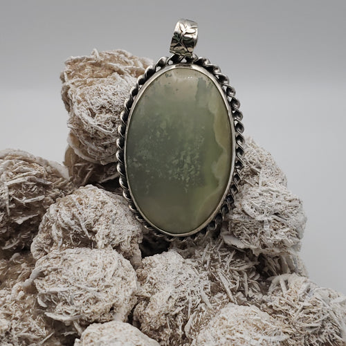 Green Chalcedony Sterling Silver Pendant with 20