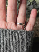 Load image into Gallery viewer, Genuine Pool Ball Sterling Silver Adjustable Ring