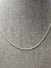 Load image into Gallery viewer, Italian Sterling Silver 22 inch Box Chain Necklace